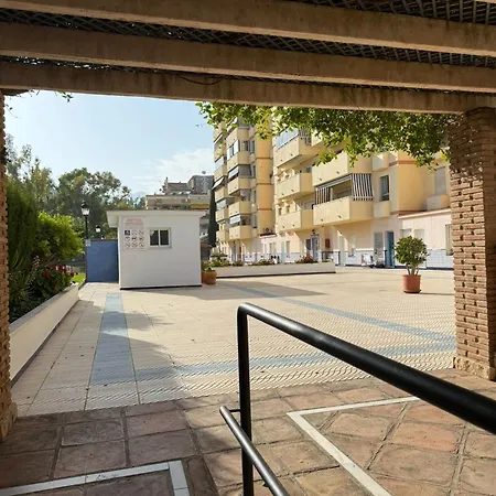Le Corbusier Pool Ac Parking Andra Apartament Benalmádena